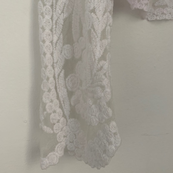 Floral embroidered summer long sleeve white blouse - Picture 5 of 5